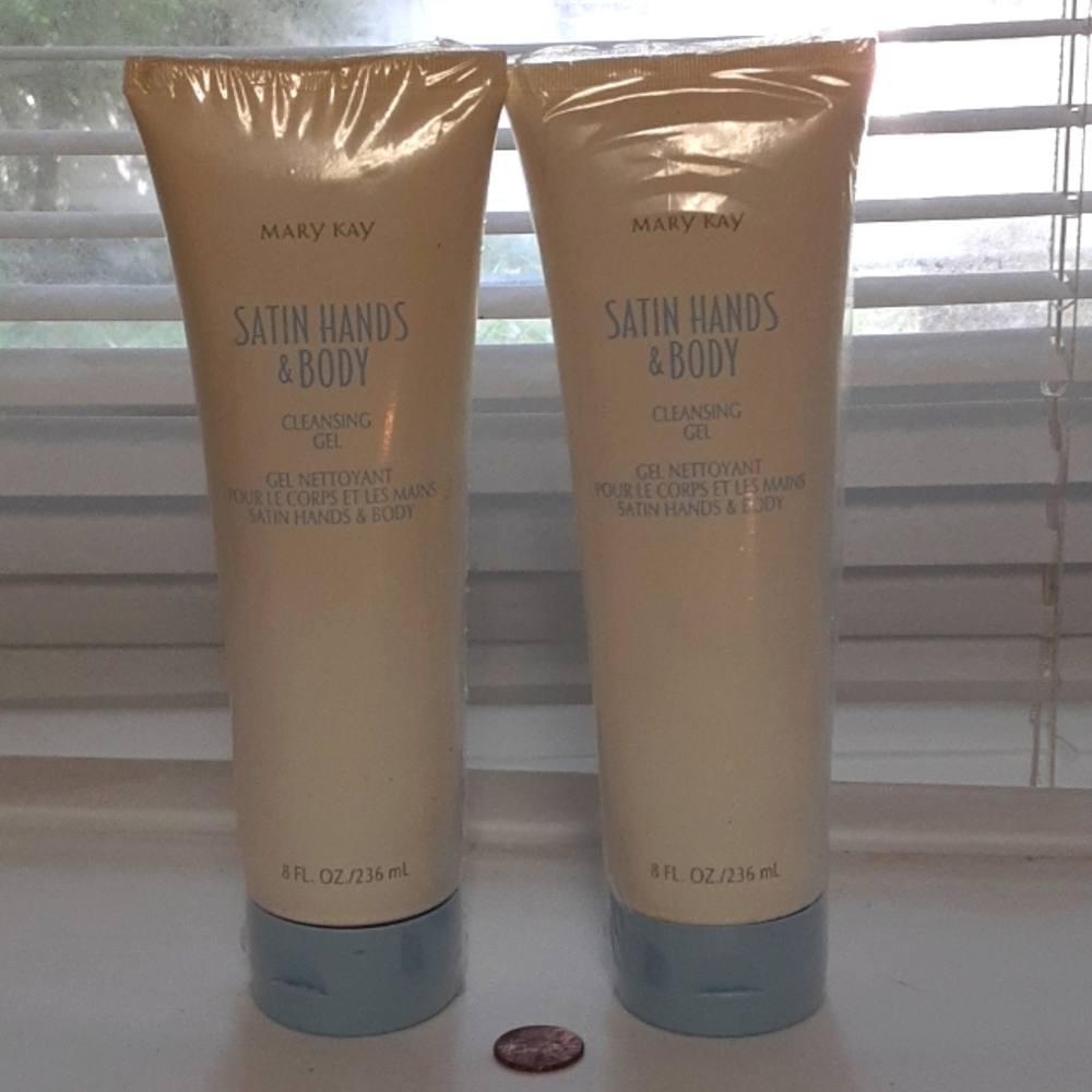 Lot of to Mary Kay Satin hands and body cleansing gel, sealed